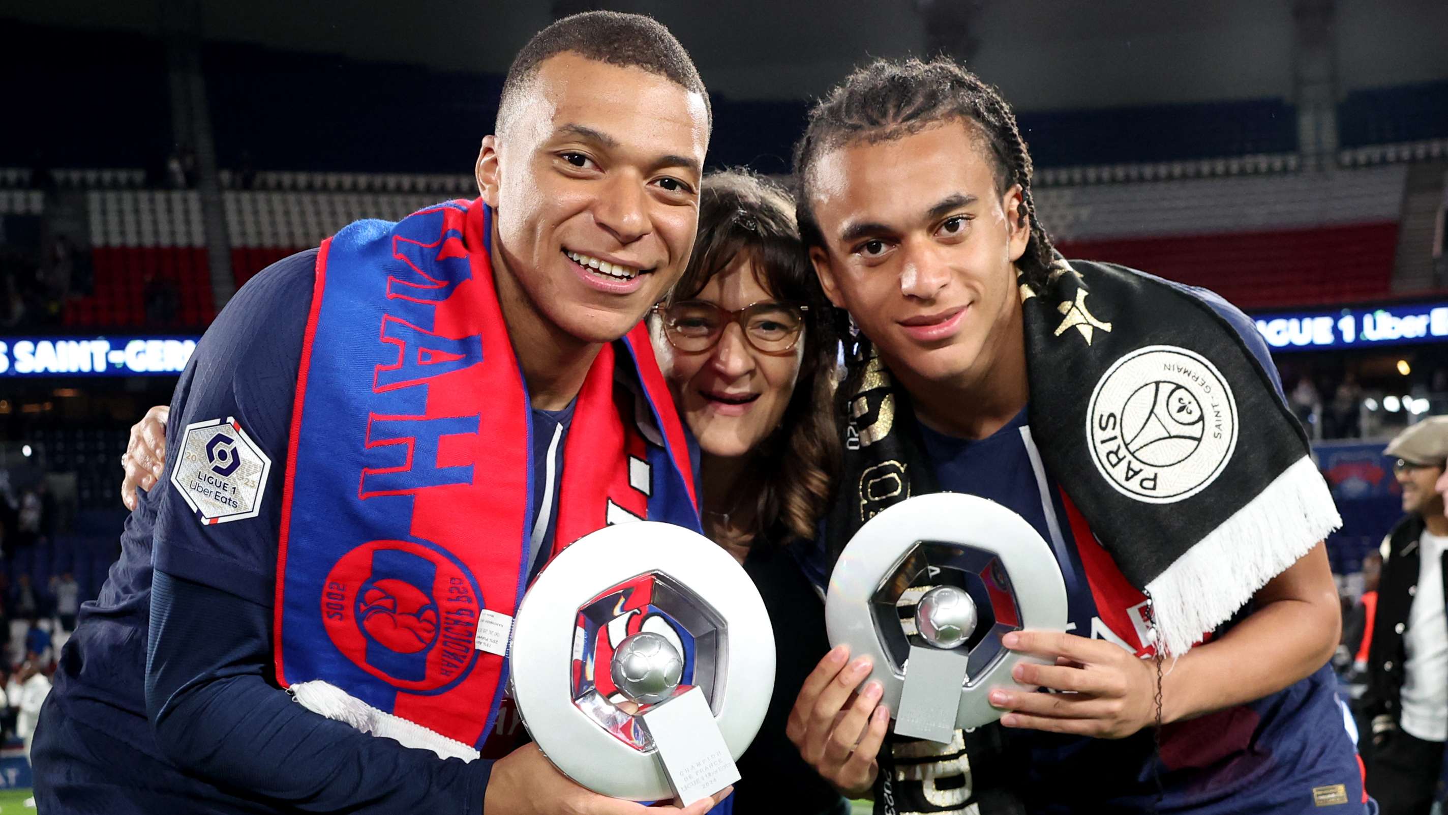 孙继海在英超的表现及其对曼城后防线的重要贡献分析